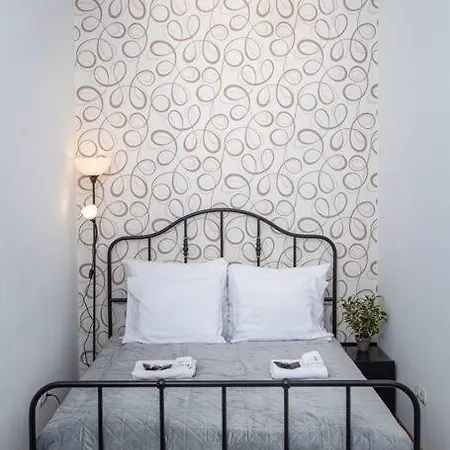 Apartamento Eoetvoes Residence