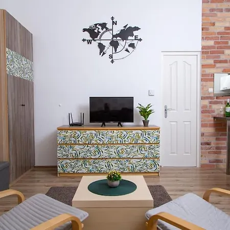 Eoetvoes Residence Appartement *